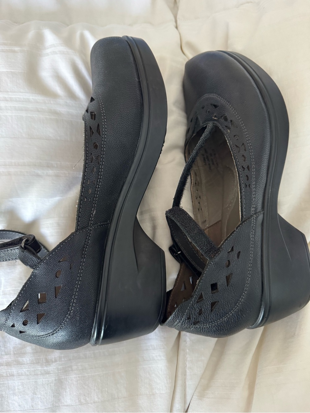 Women’s Black Comfort Slip-On Clog with Adjustable Strap